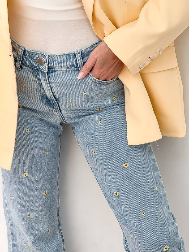Straight Fit Yellow Flower Jeans — 34/XS